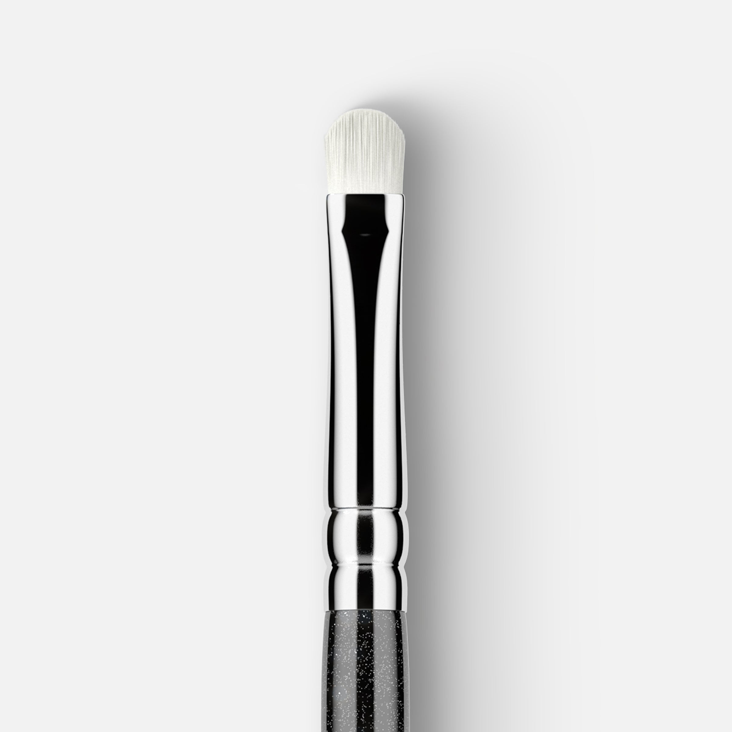238 Detail Smoky Liner Brush