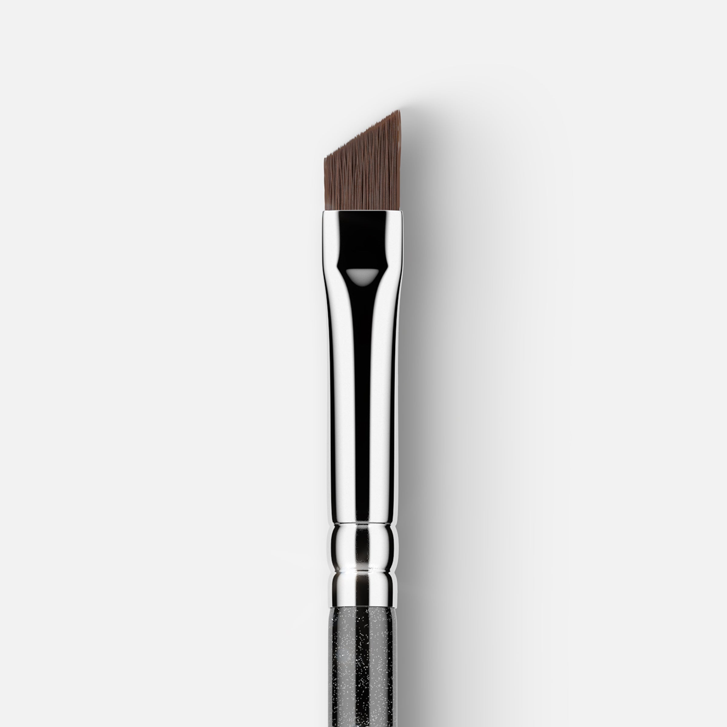 317 Wing Liner Brush