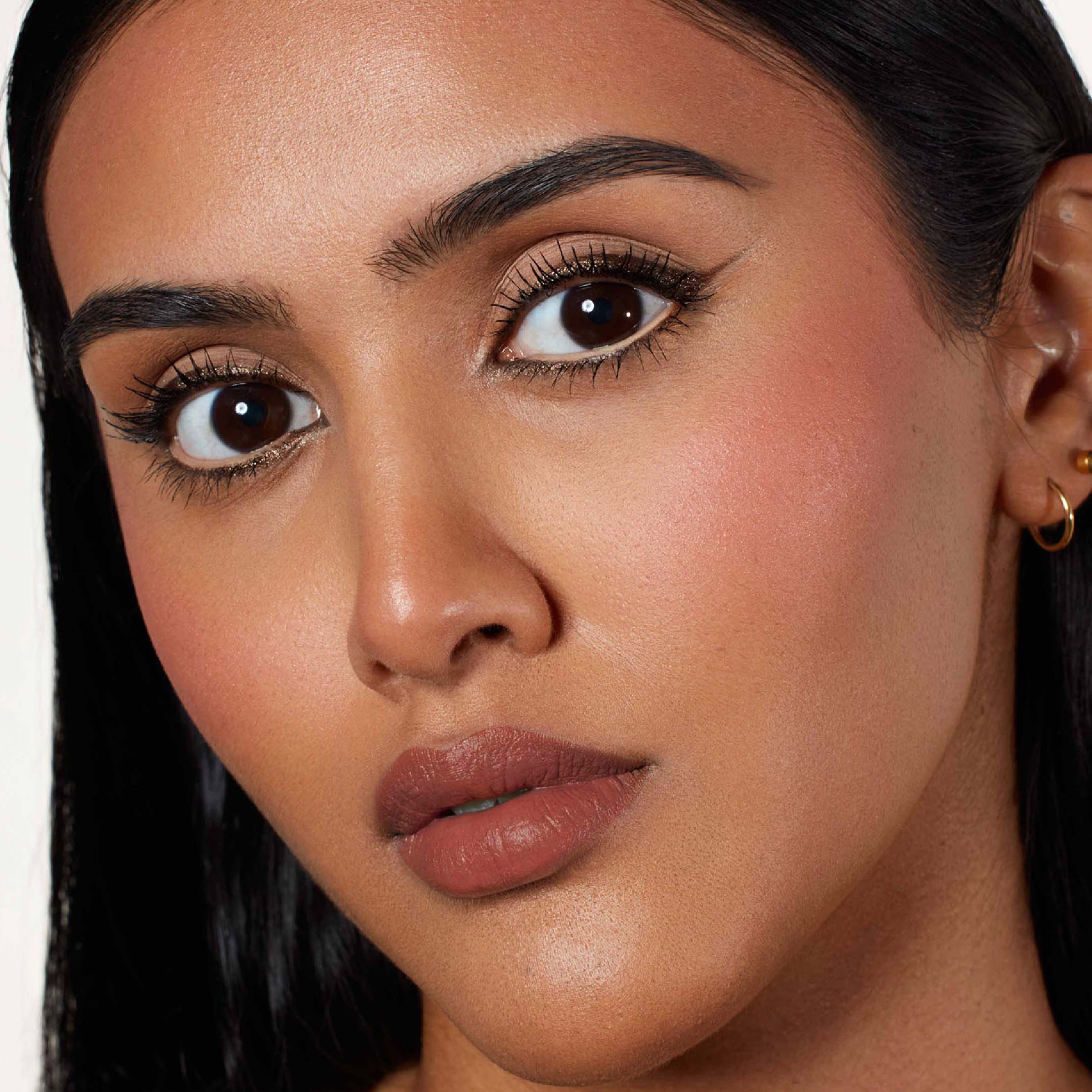 Velvet Love Matte Hyaluronic Long-Lasting Lipstick (Ana Sofia)