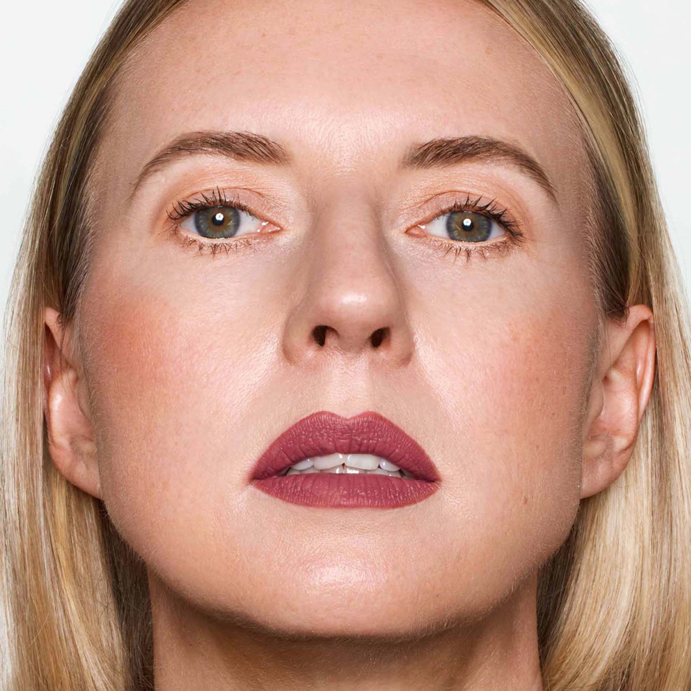 Velvet Love Matte Hyaluronic Long-Lasting Lipstick (Amela)