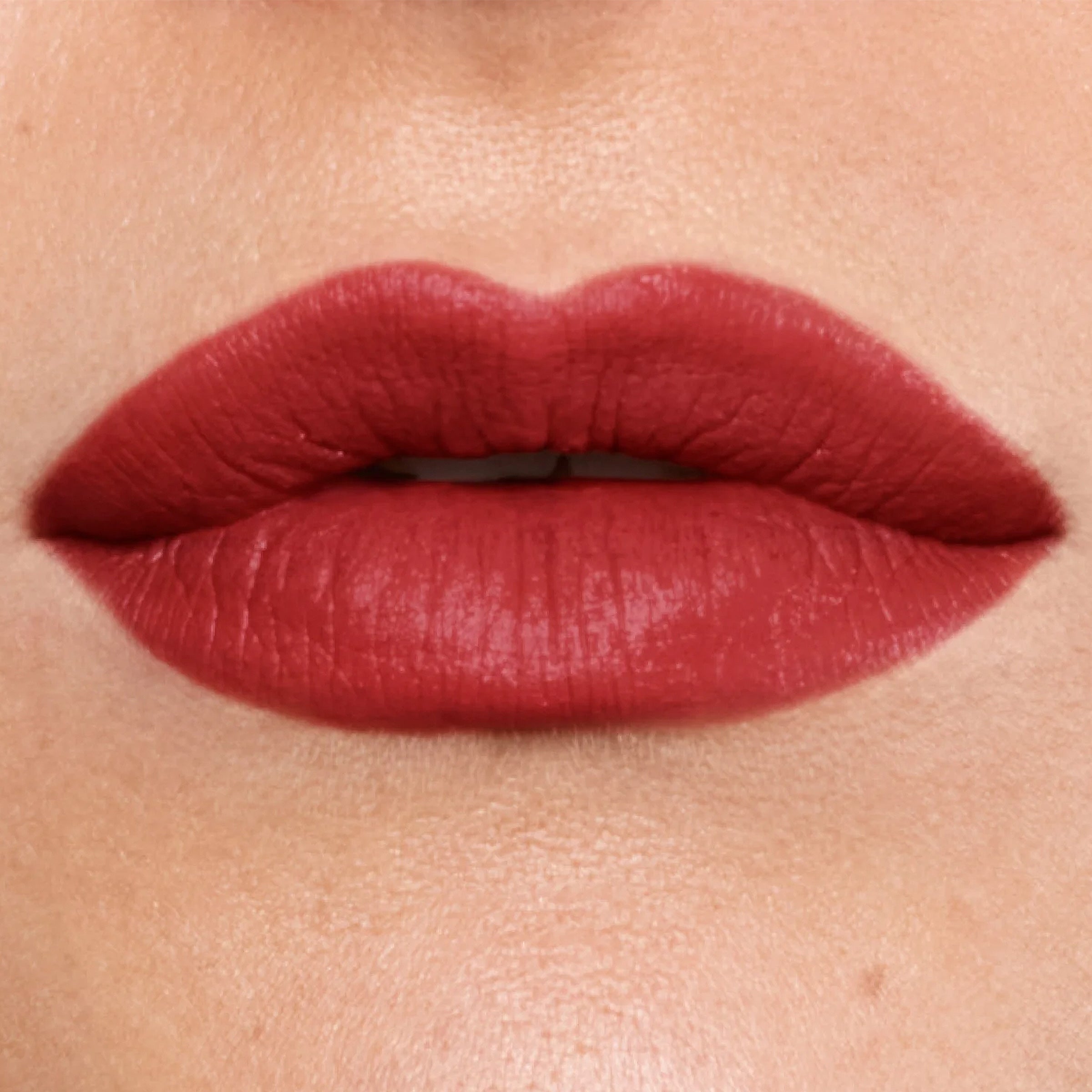 Velvet Love Matte Hyaluronic Long-Lasting Lipstick (Kerstin)