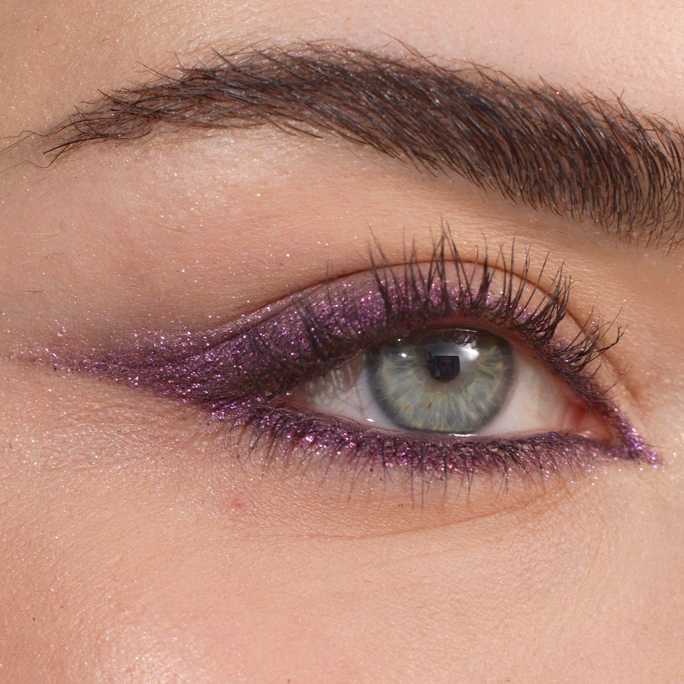 Velvet Love Eyeliner Pencil (Metallic Amethyst)