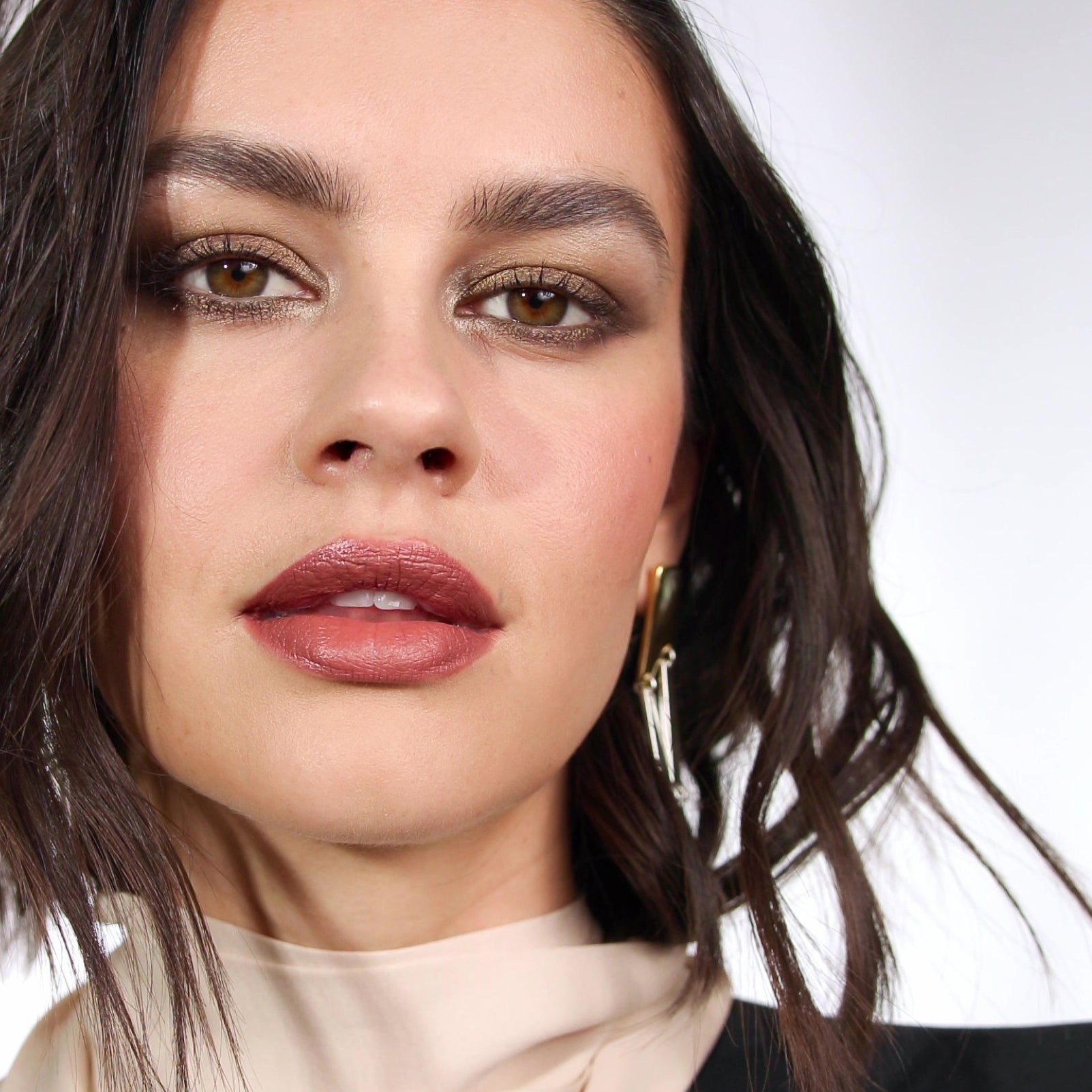 Velvet Love Eyeliner Pencil (Metallic Golden Quartz)