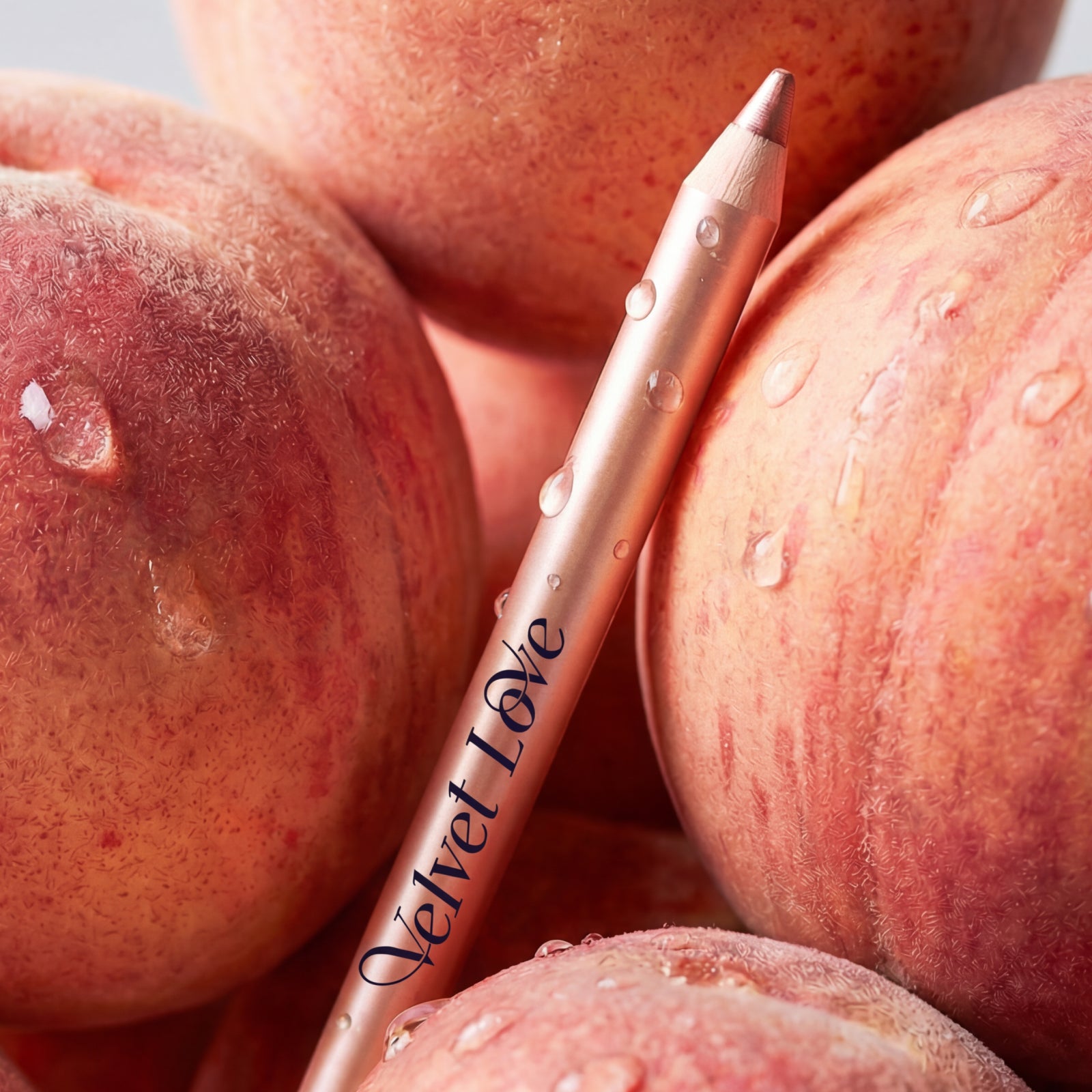 Velvet Love Eyeliner Pencil (Metallic Peachini)