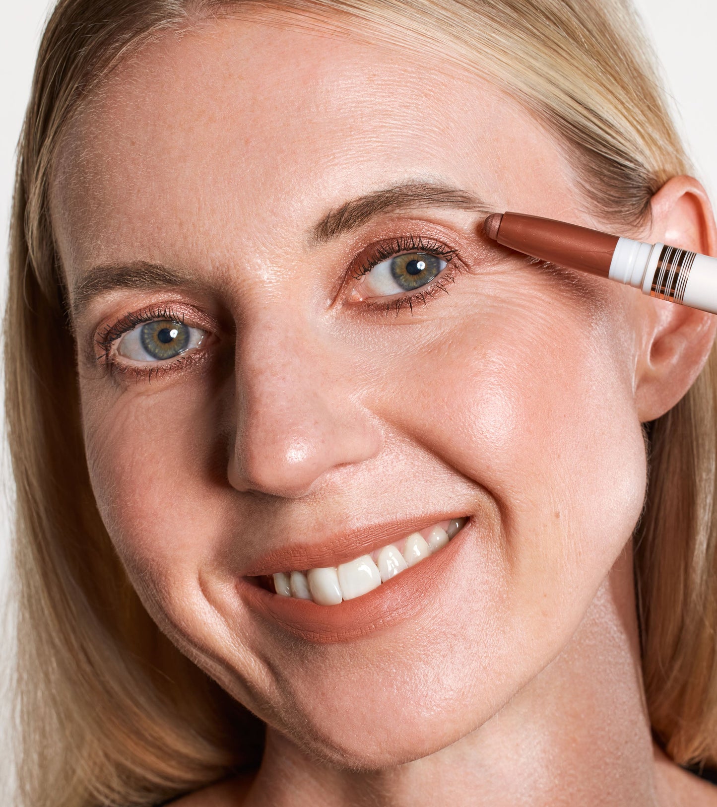 Eye Swipe Longwear 2-in-1 Shadow Liner (Dreamy Rose) Expanded Image 2