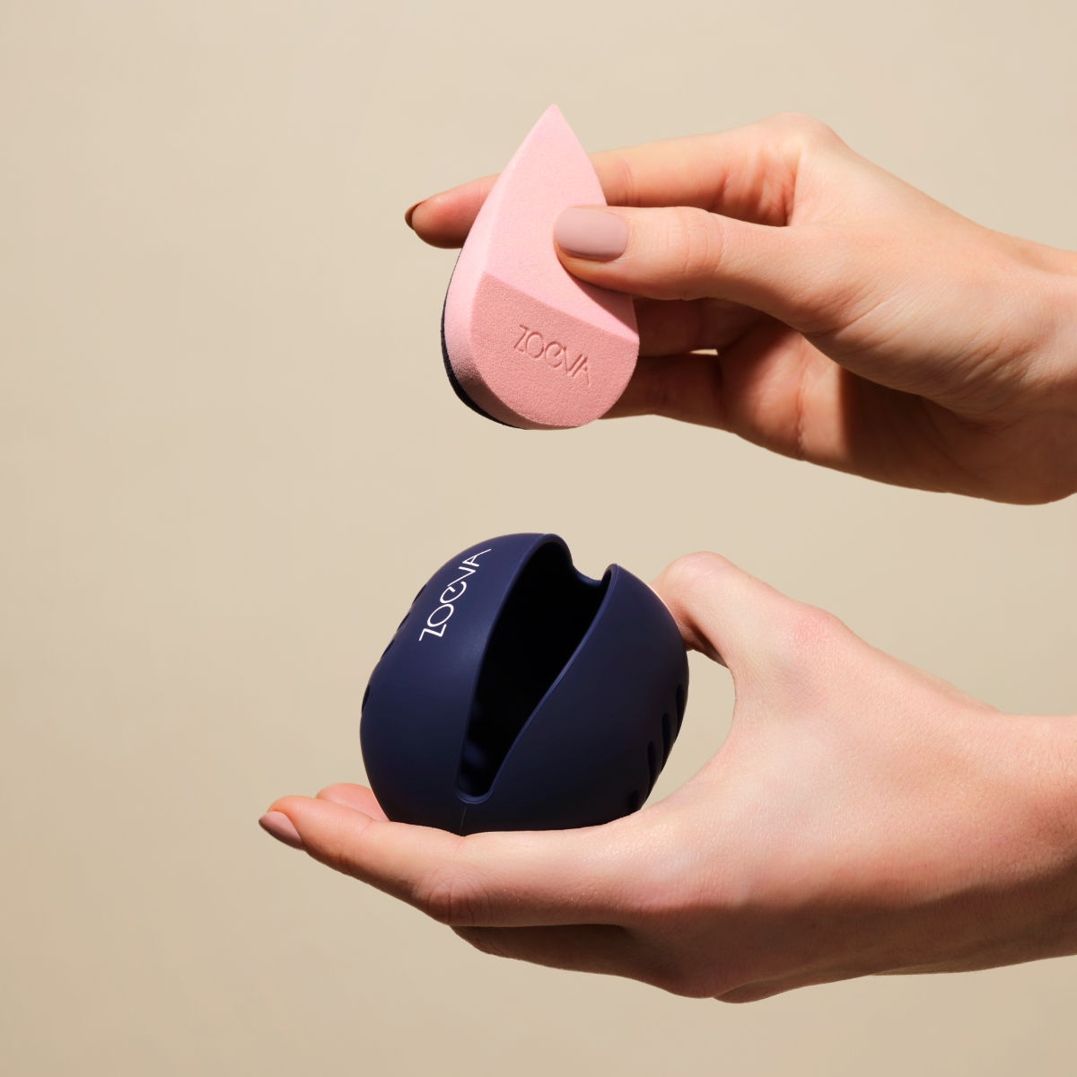 Real Magic Multi-Tasking Beauty Sponge Main Image featured