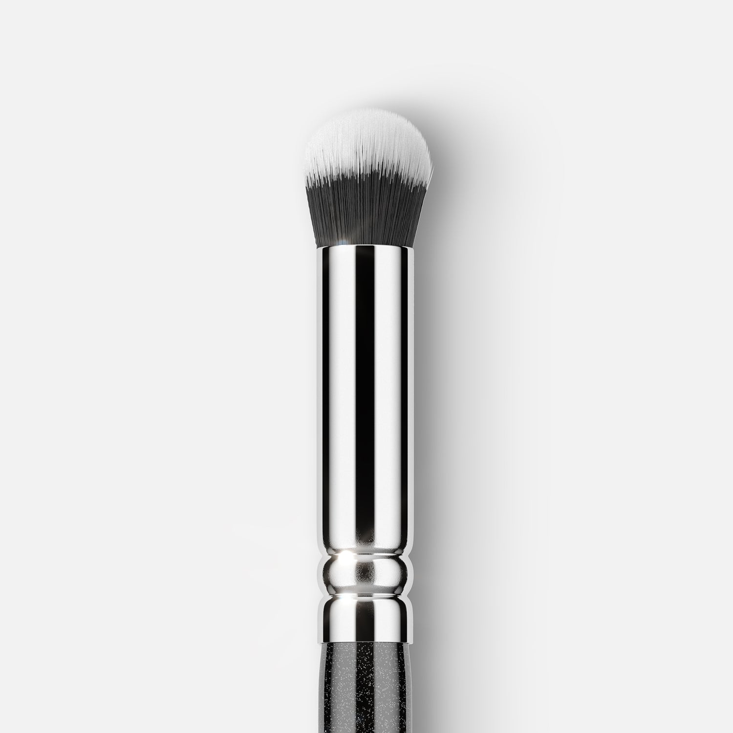 142 Concealer Buffer Brush Main Image featured