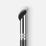 146 Concealer Touch & Blend Brush Preview Image 2