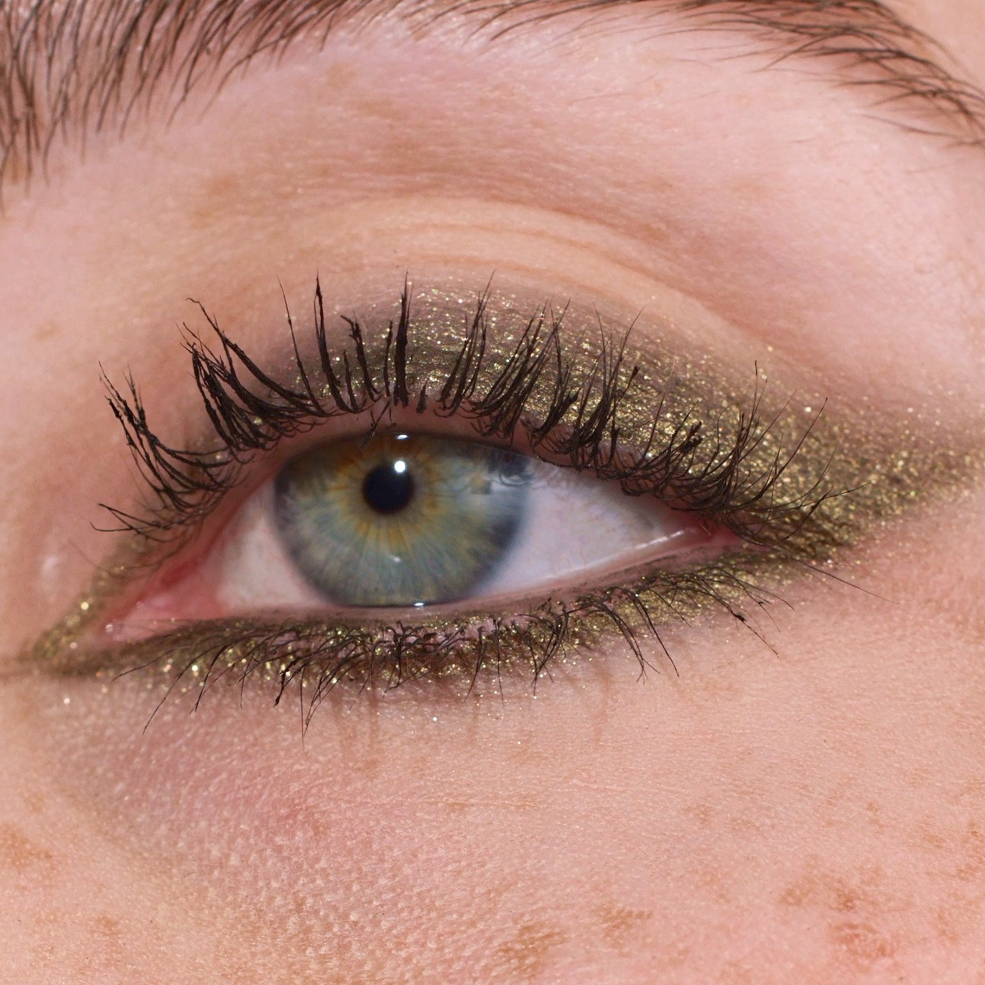 Velvet Love Eyeliner Pencil (Metallic Khaki)