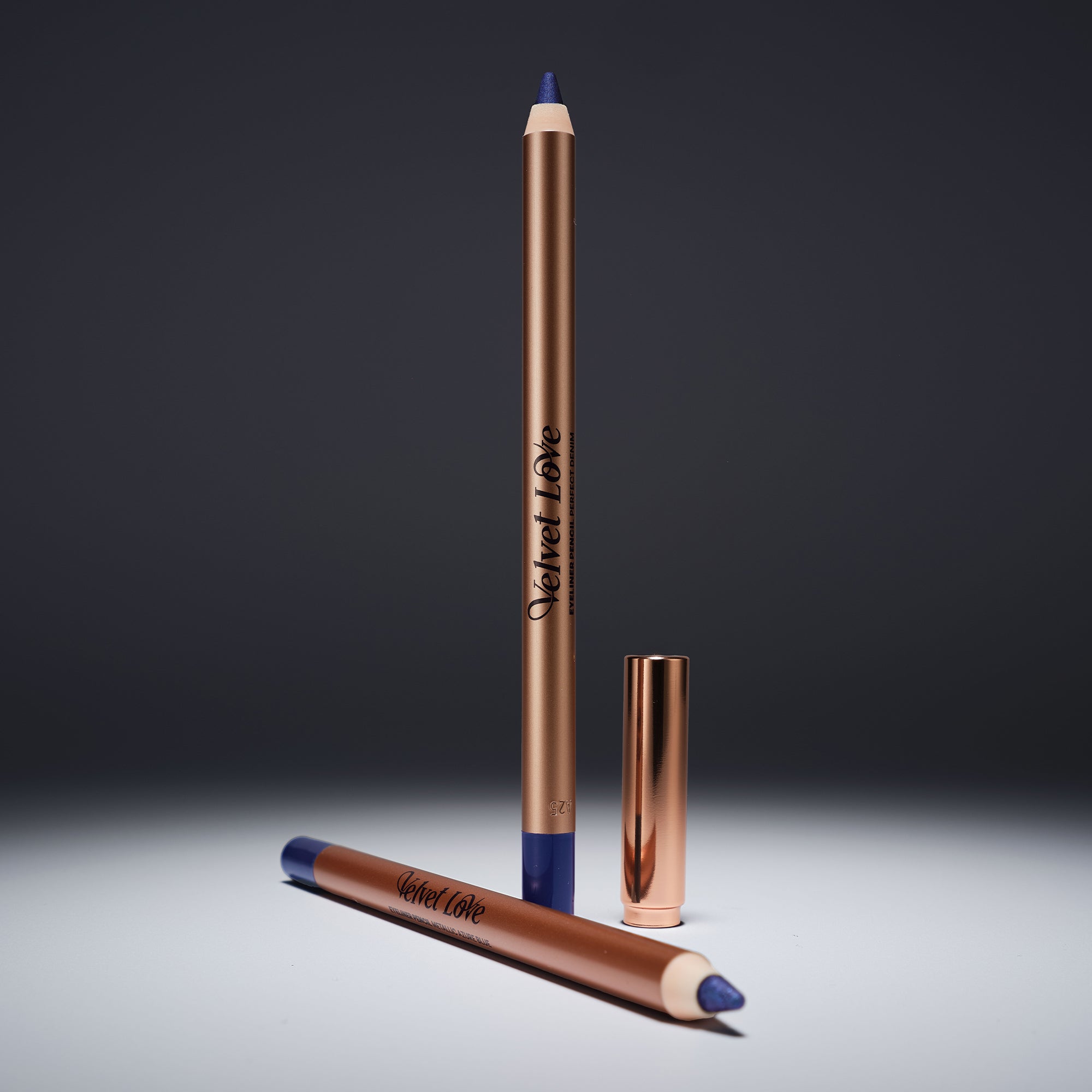 Velvet Love Eyeliner Pencil (Metallic Sapphire)