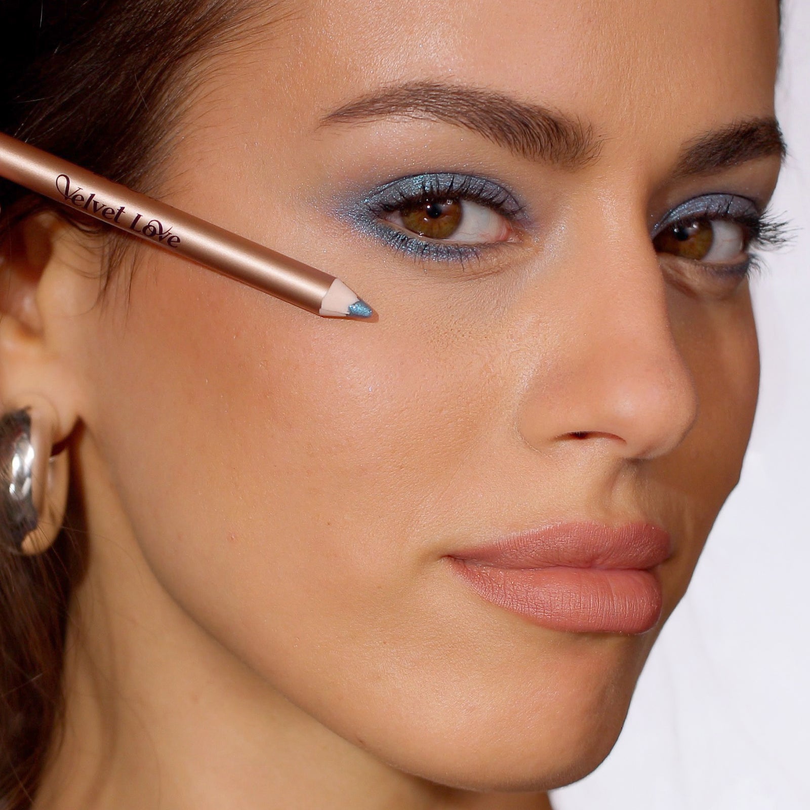 Velvet Love Eyeliner Pencil (Metallic Azure Blue)