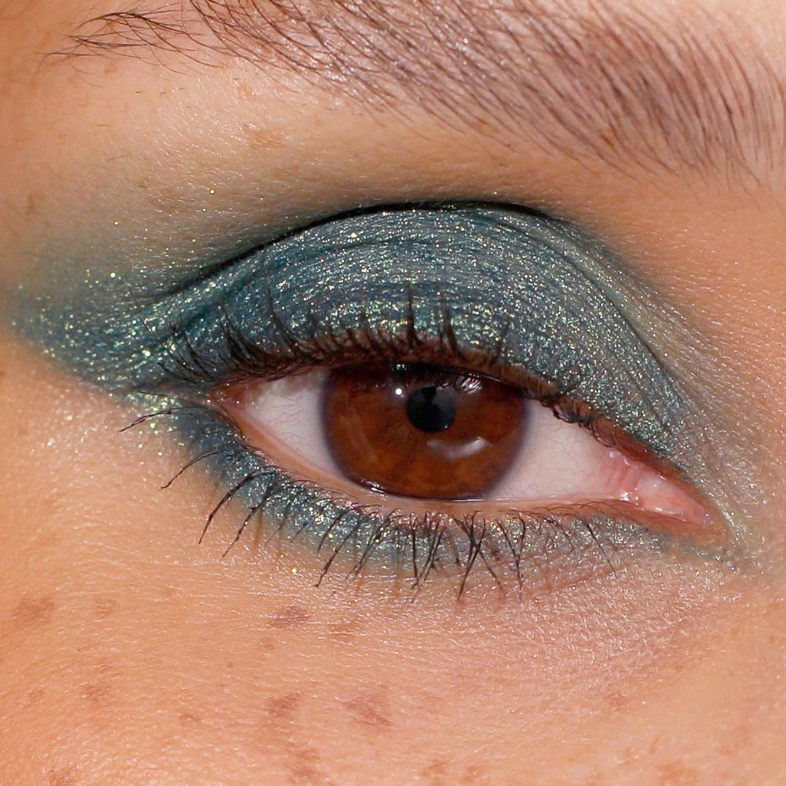 Velvet Love Eyeliner Pencil (Metallic Emerald)