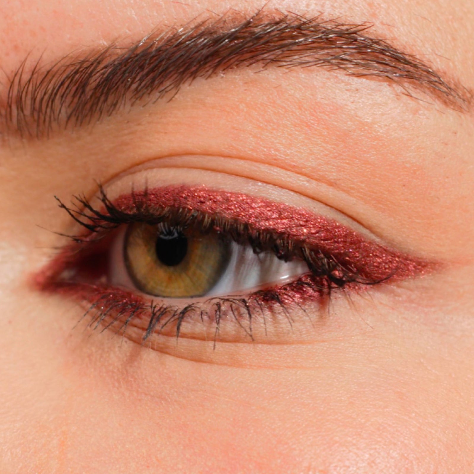 Velvet Love Eyeliner Pencil (Metallic Ruby)