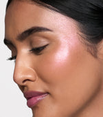 Velvet Love Liquid Highlighting Blush (Pink Nectar) Preview Image 3