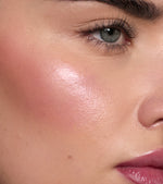 Velvet Love Liquid Highlighting Blush (Pink Nectar) Preview Image 2