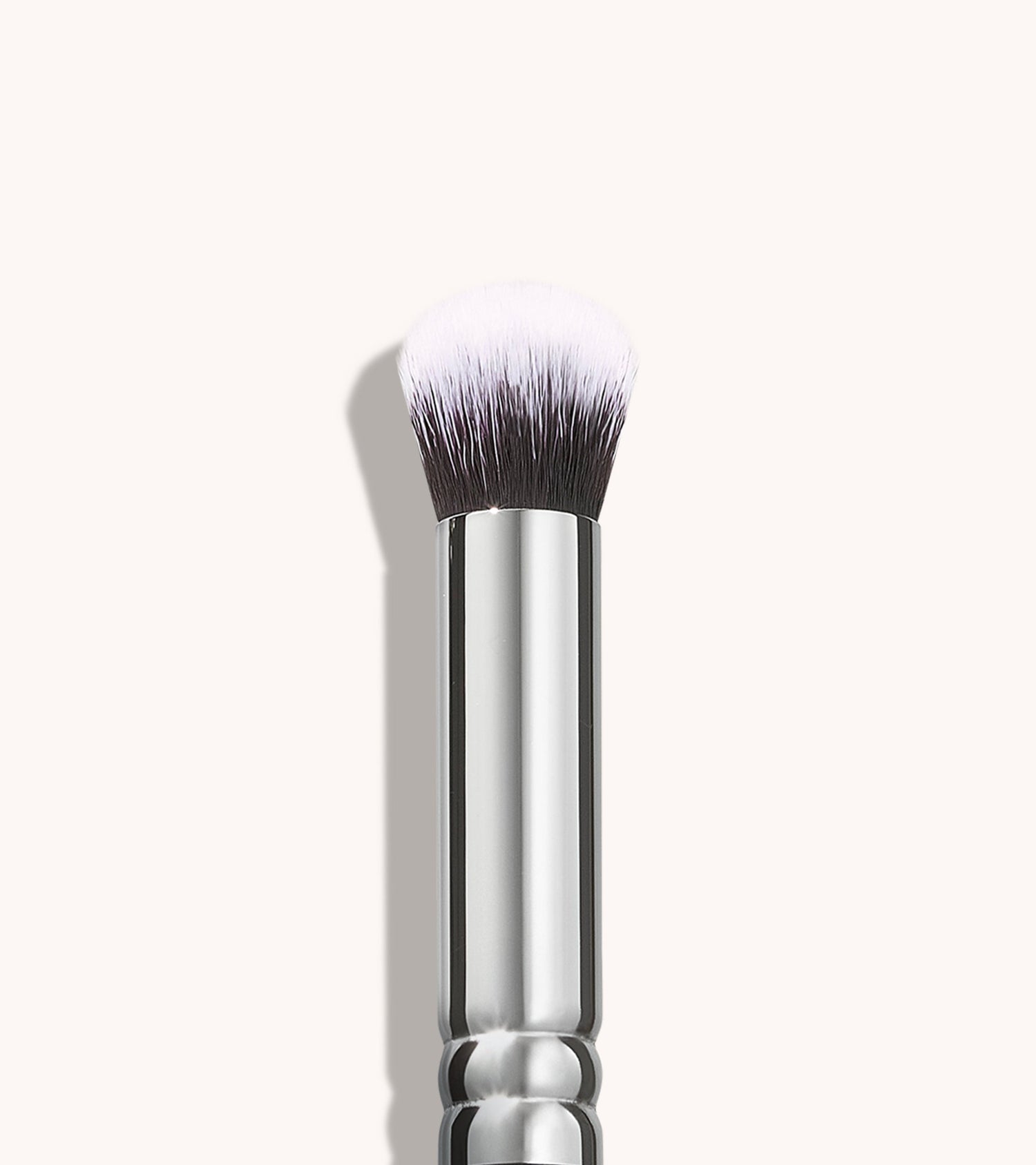 142 Concealer Buffer Brush Main Image featured